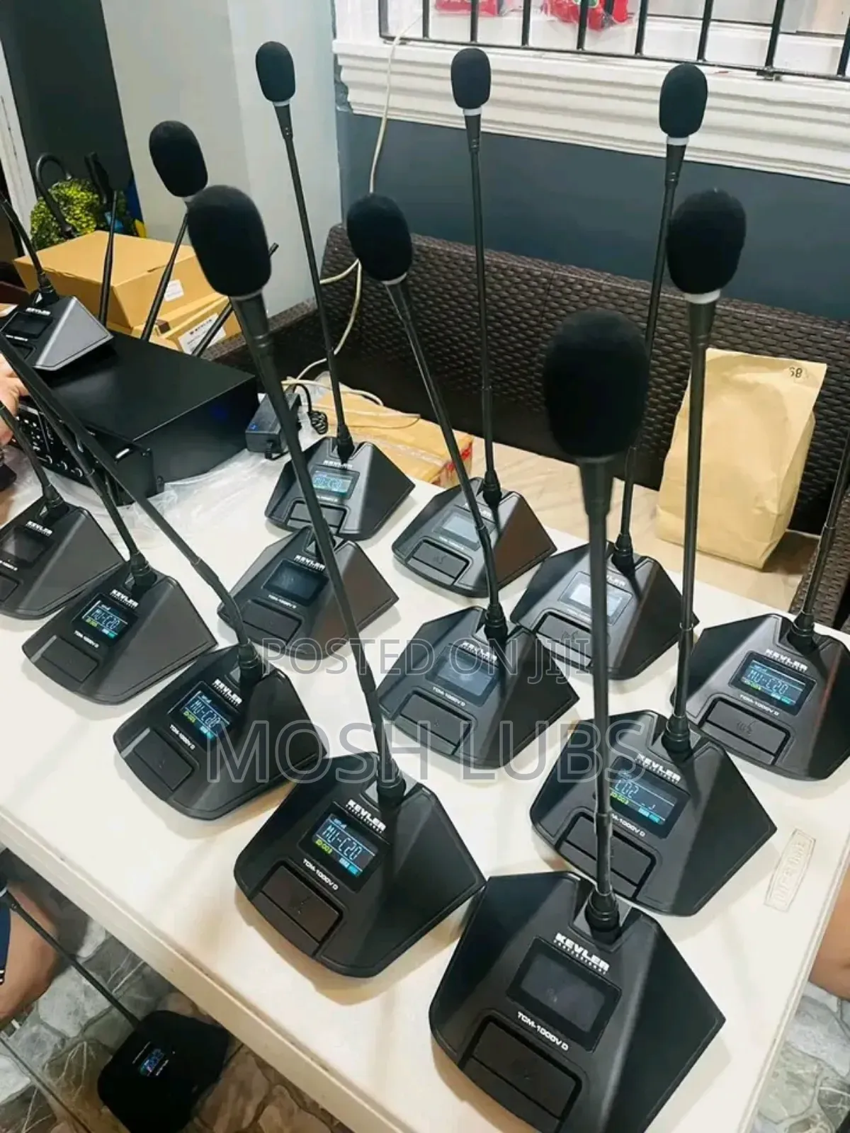 Retractable Desktop Microphones for Conferences