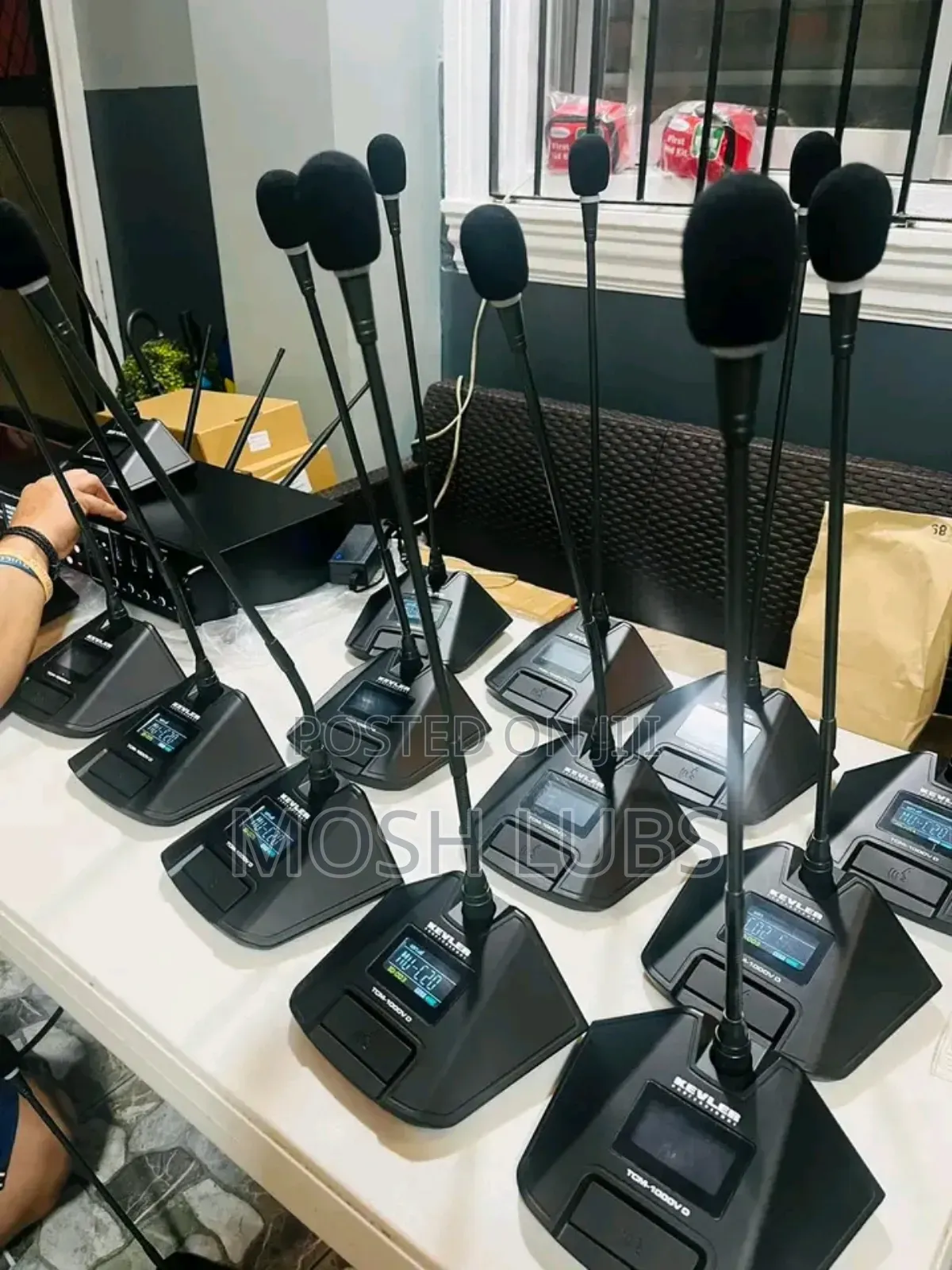 Retractable Desktop Microphones for Conferences