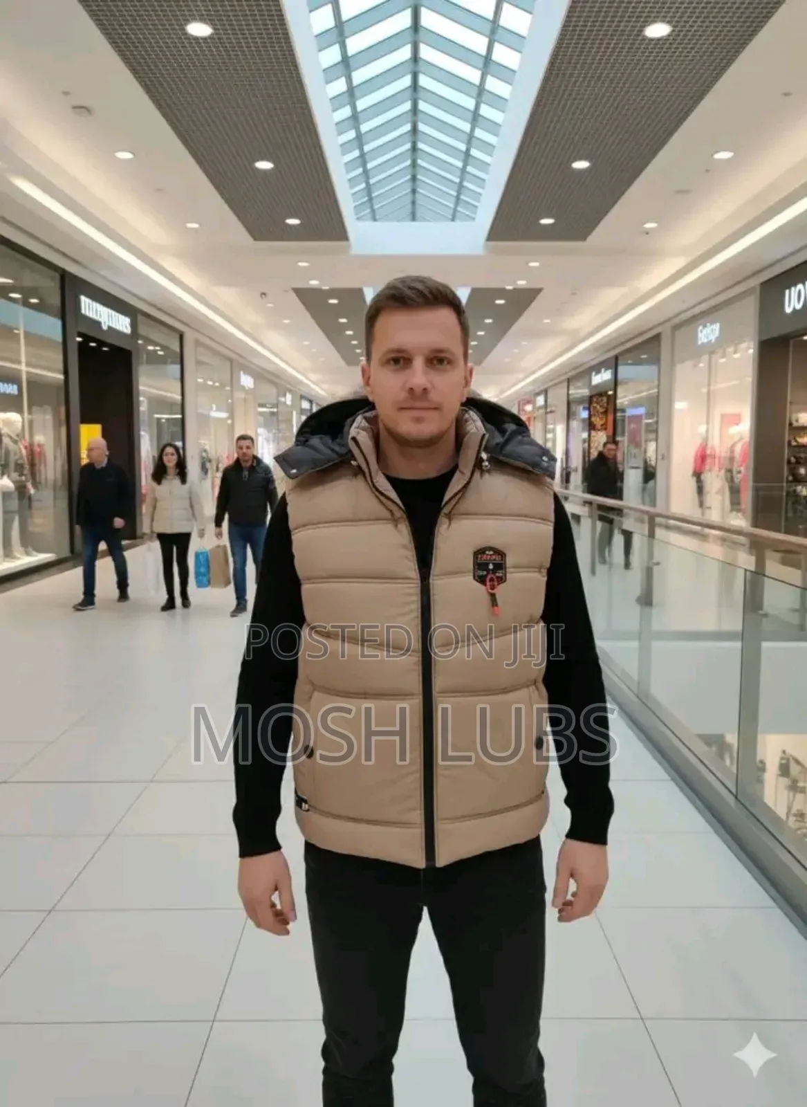 Sleeveless Jackets With Hoodies
