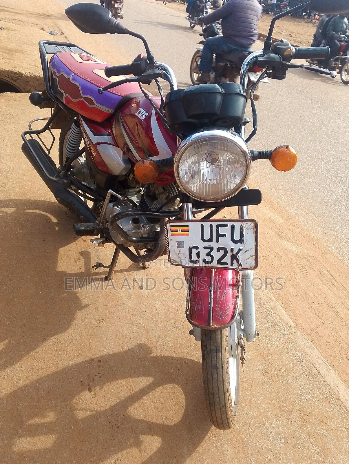 TVS HLX 125 2023 Red