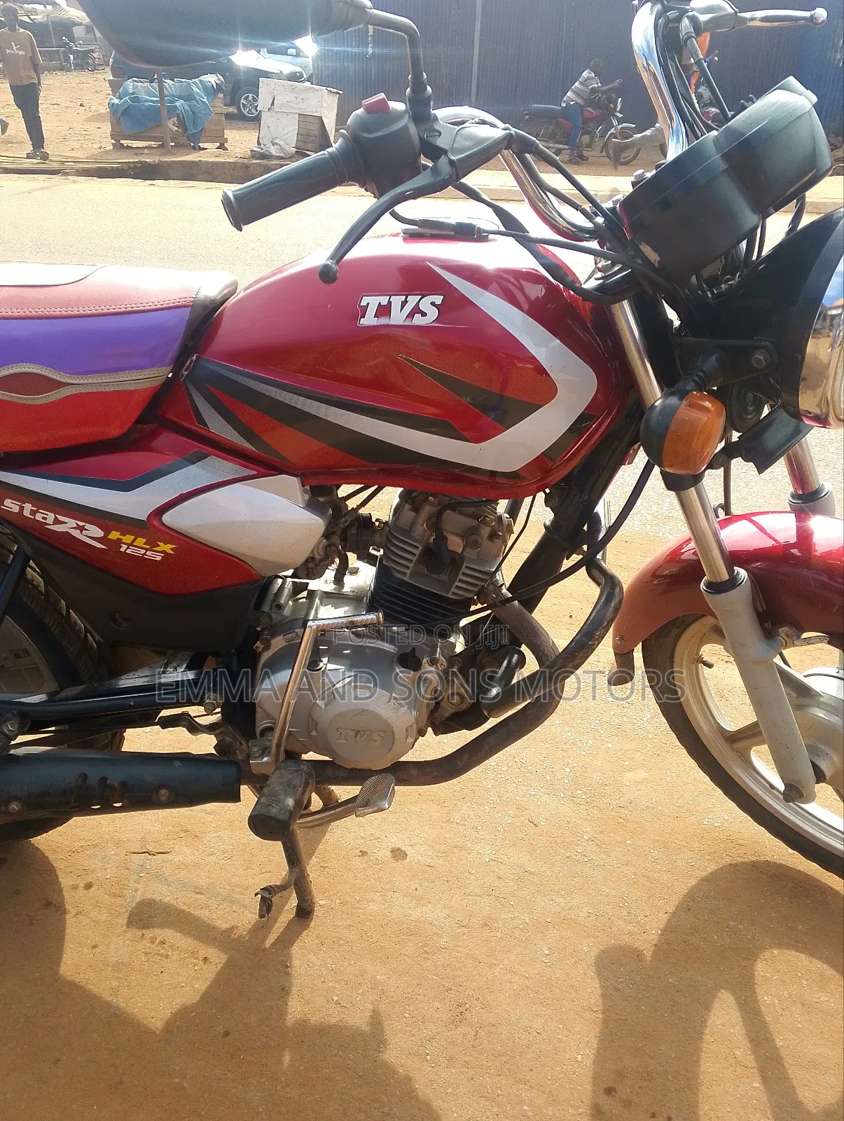 TVS HLX 125 2023 Red