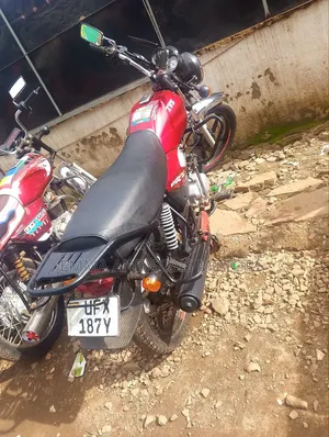 TVS HLX 125 2023 Red