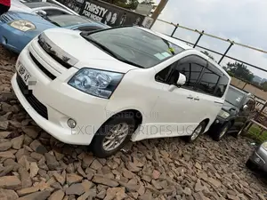 Toyota Noah 2009 Pearl