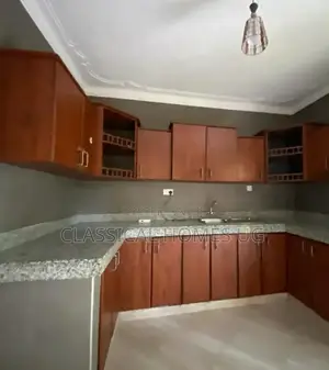 3bdrm Apartment in Muyenga, Central Division for rent