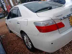 Toyota Premio 2009 Off white