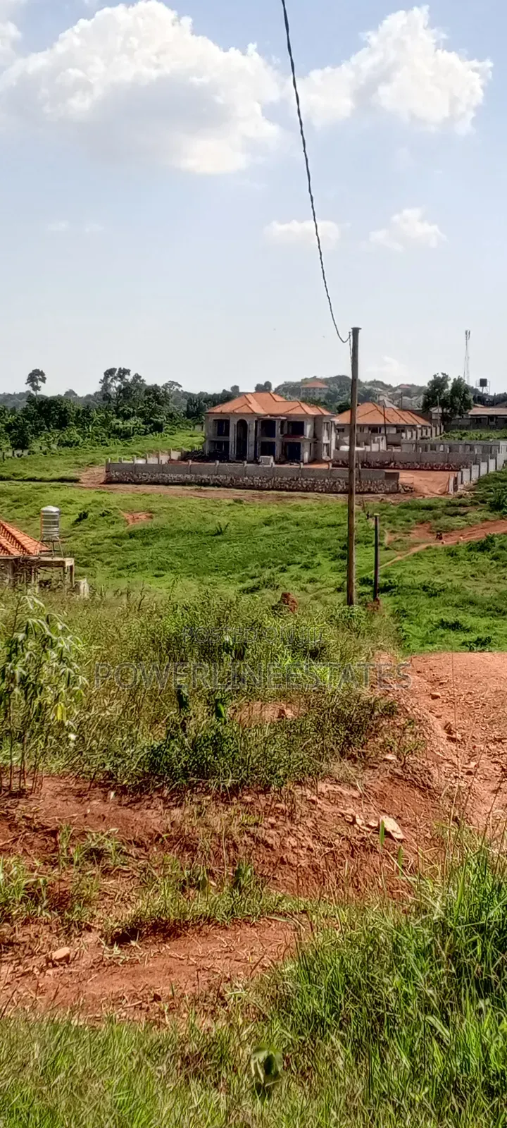 100x100ft- Plots in Gayaza-Kasangati Executive Estates.
