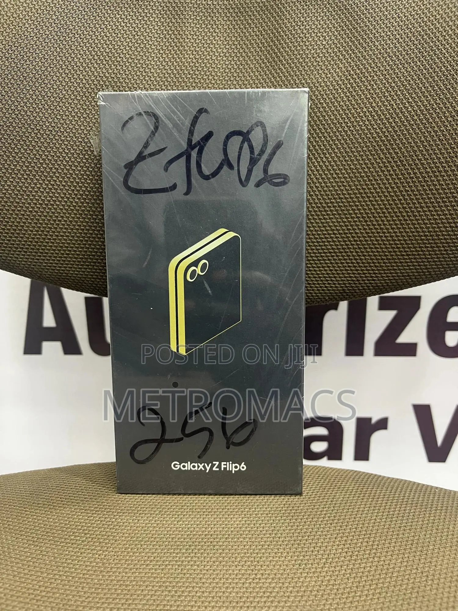 New Samsung Galaxy Z Flip6 256 GB Yellow