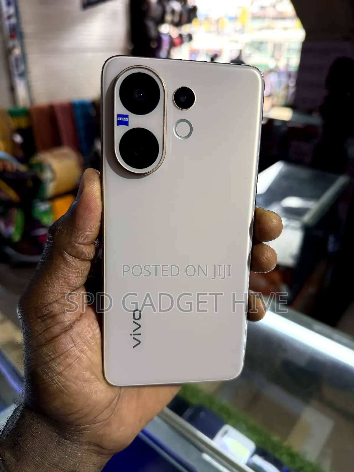 Vivo V60 512 GB Gold