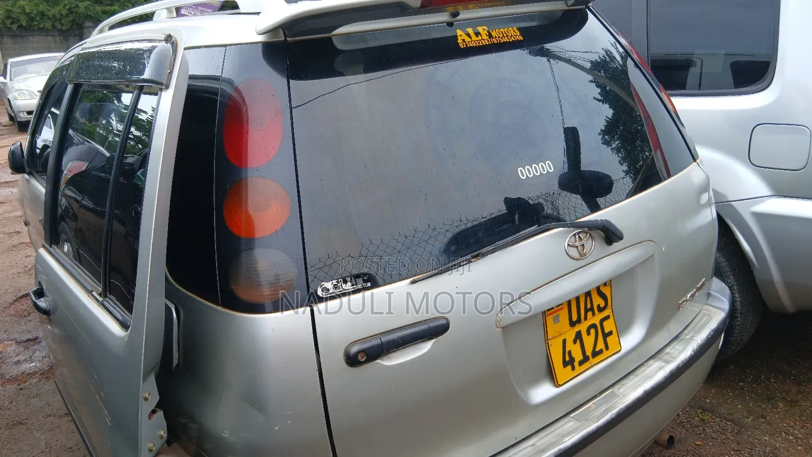 Toyota Raum 2001 Silver