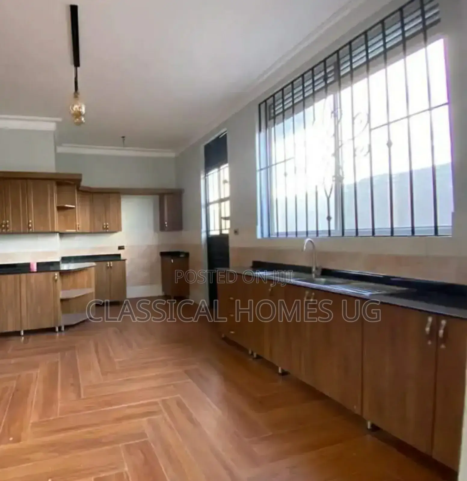 5bdrm Duplex in Muyenga, Central Division for rent