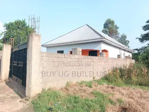 3bdrm Bungalow in Kira Nakwero, Division B for sale