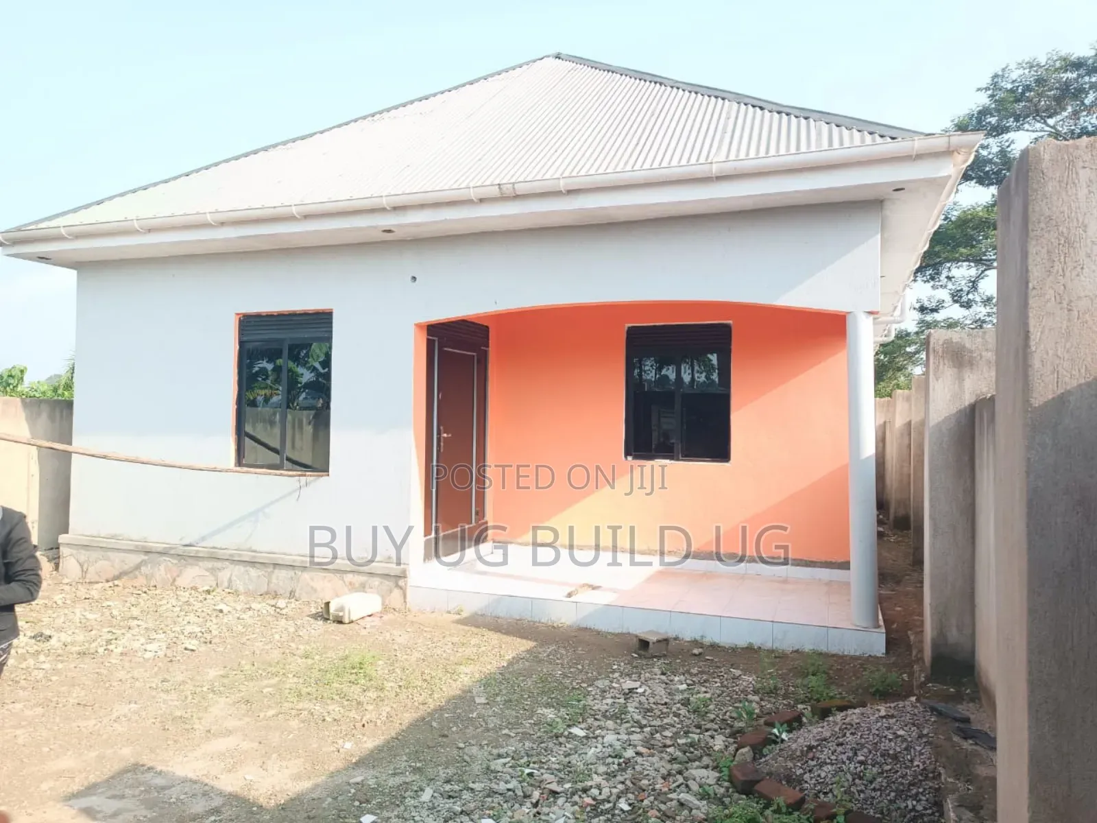 3bdrm Bungalow in Kira Nakwero, Division B for sale