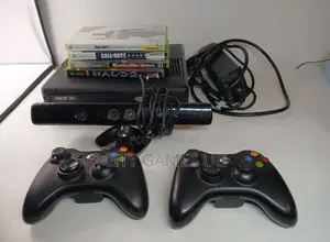 Xbox 360 Bundle Console 2 Controllers 4 Games Power Cord
