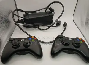 Xbox 360 Bundle Console 2 Controllers 4 Games Power Cord