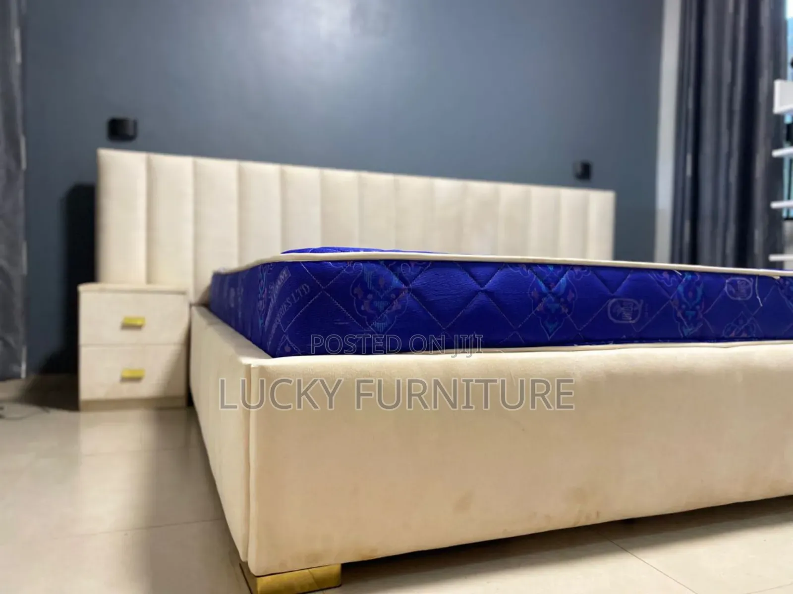 Six by Six King-Size Line Bed