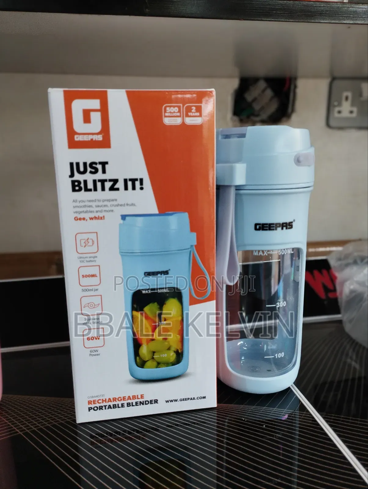Geepas Rechargeable Portable Blender Bottle