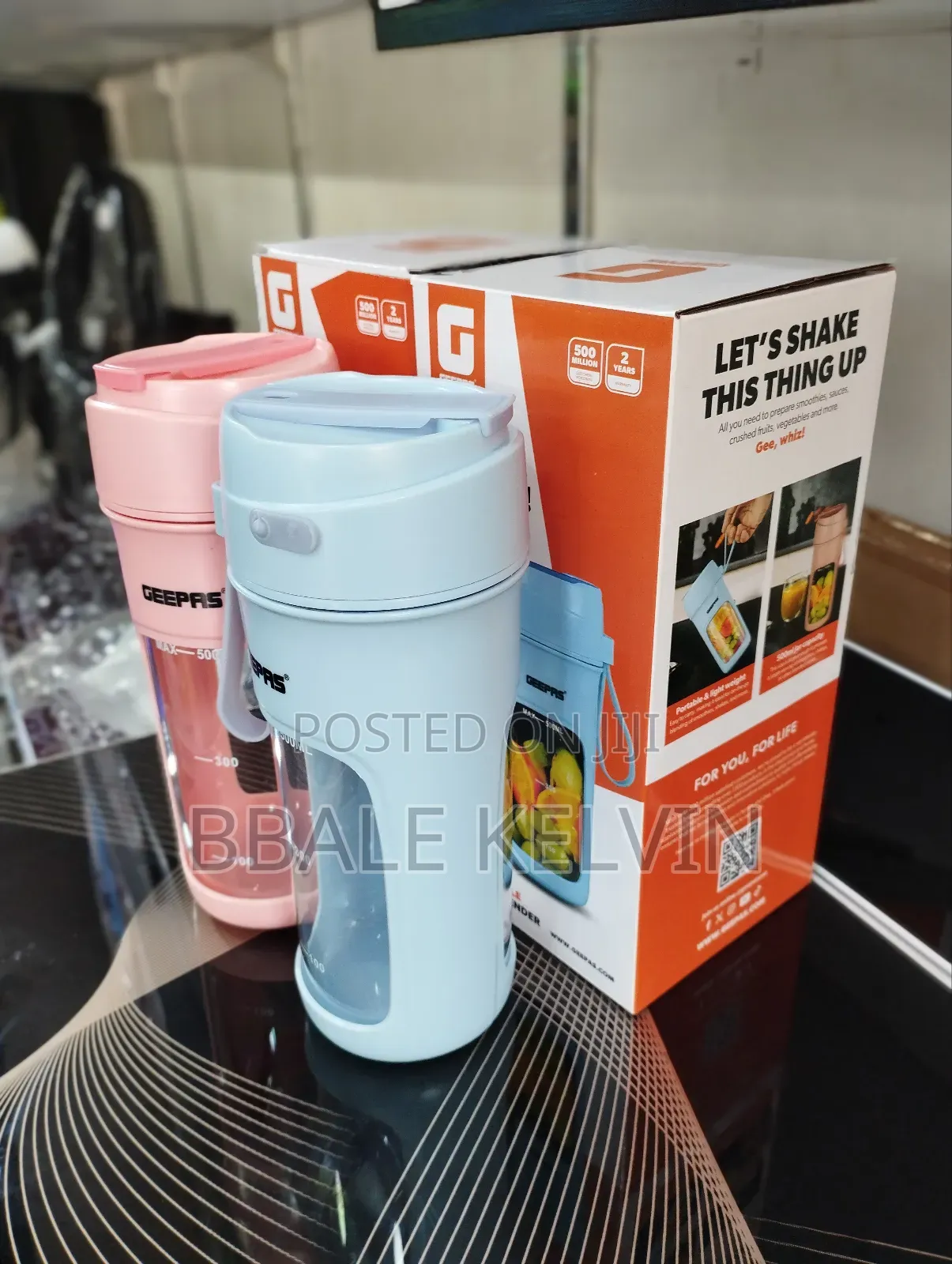 Geepas Rechargeable Portable Blender Bottle