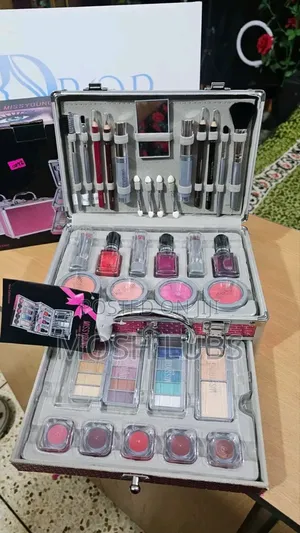 Ever Young Professional Makeup Storage Box