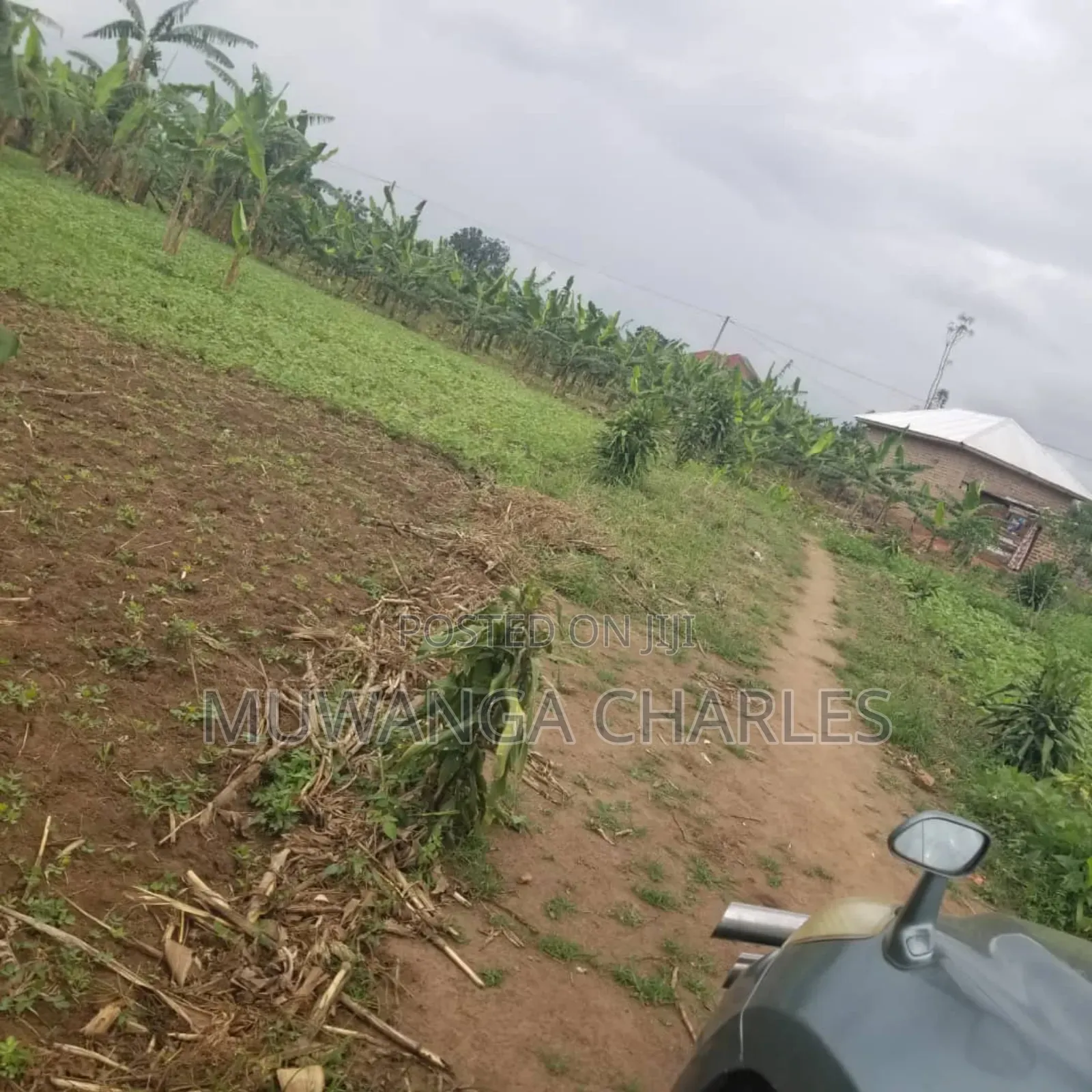 Plot on Sale in Entebbe Road Nkumba