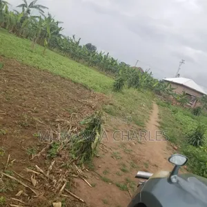 Plot on Sale in Entebbe Road Nkumba