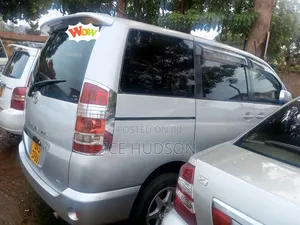 Toyota Noah 2003 Silver
