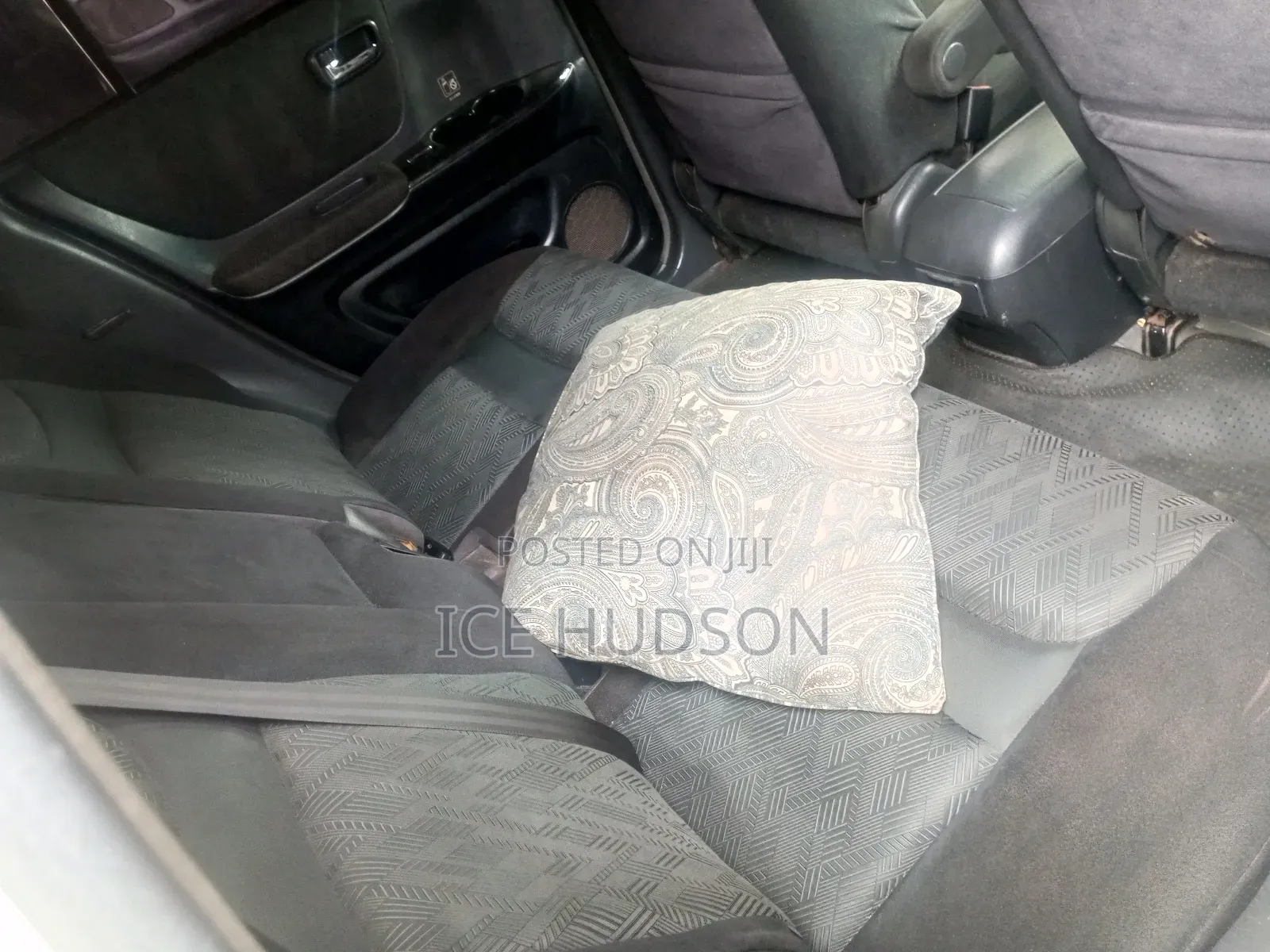 Toyota Kluger 2004 White