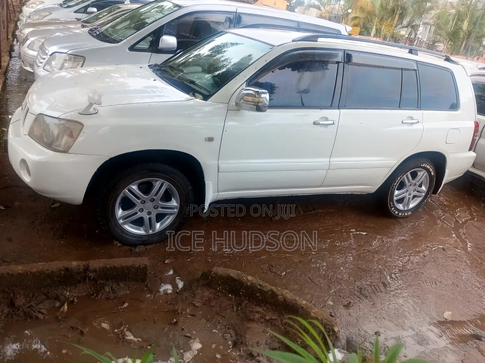 Toyota Kluger 2004 White