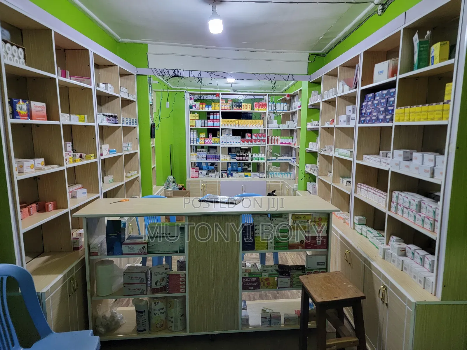 Retail Pharmacy Onsale