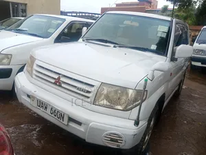 Mitsubishi Pajero IO 2003 White