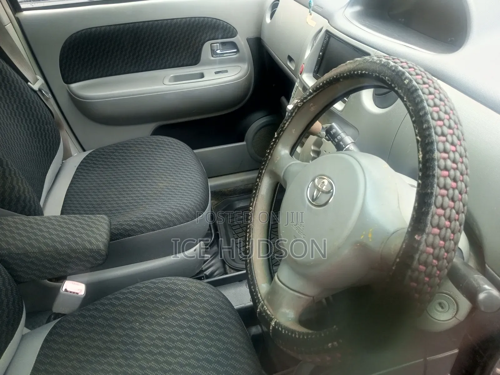 Toyota Sienta 2007 Gray
