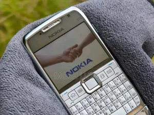 Nokia E71 White