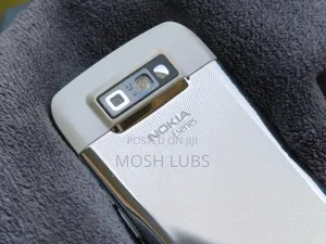 Nokia E71 White