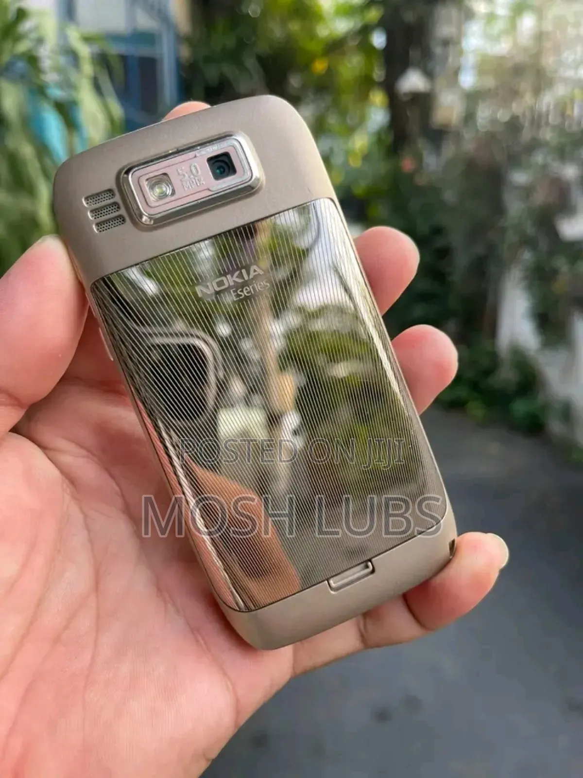 Nokia E72 Gold