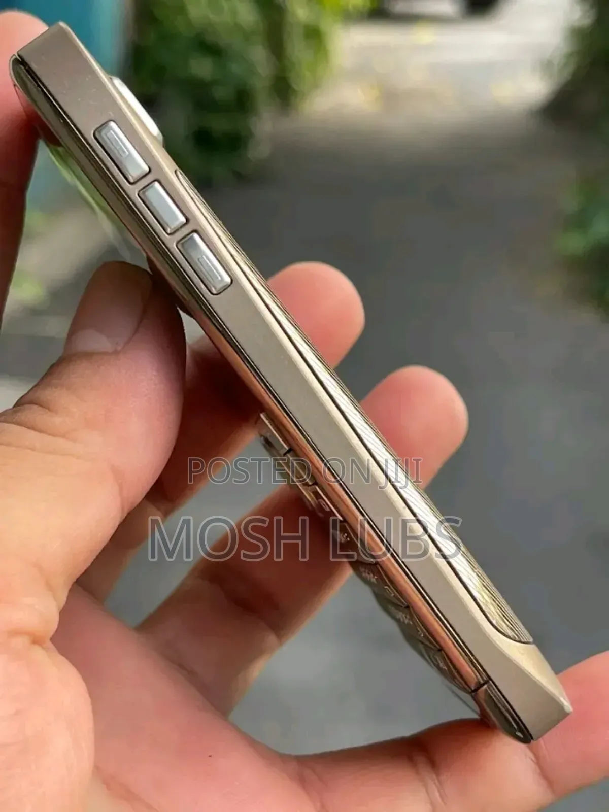 Nokia E72 Gold