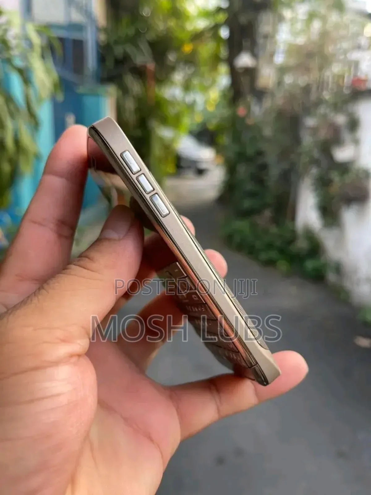 Nokia E72 Gold