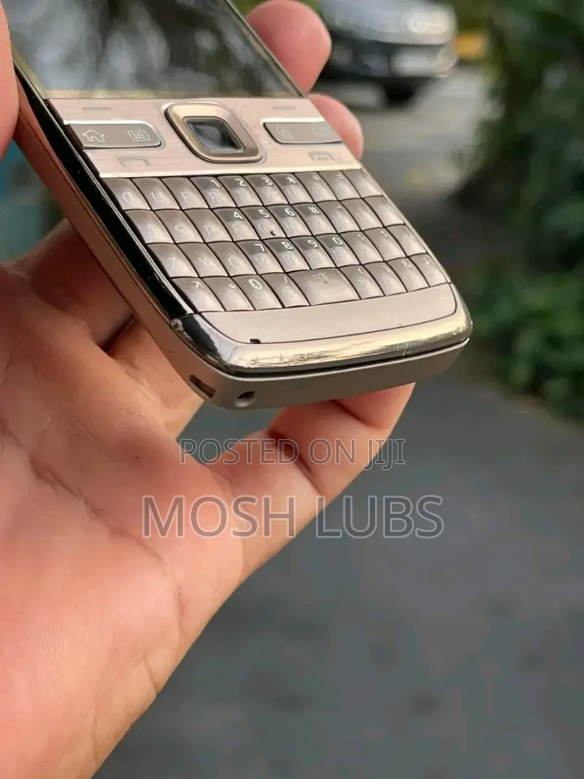 Nokia E72 Gold