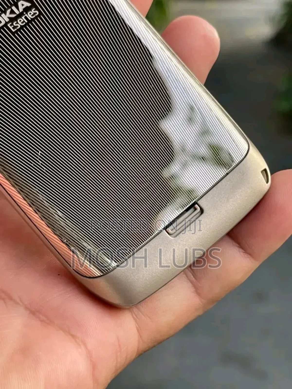 Nokia E72 Gold