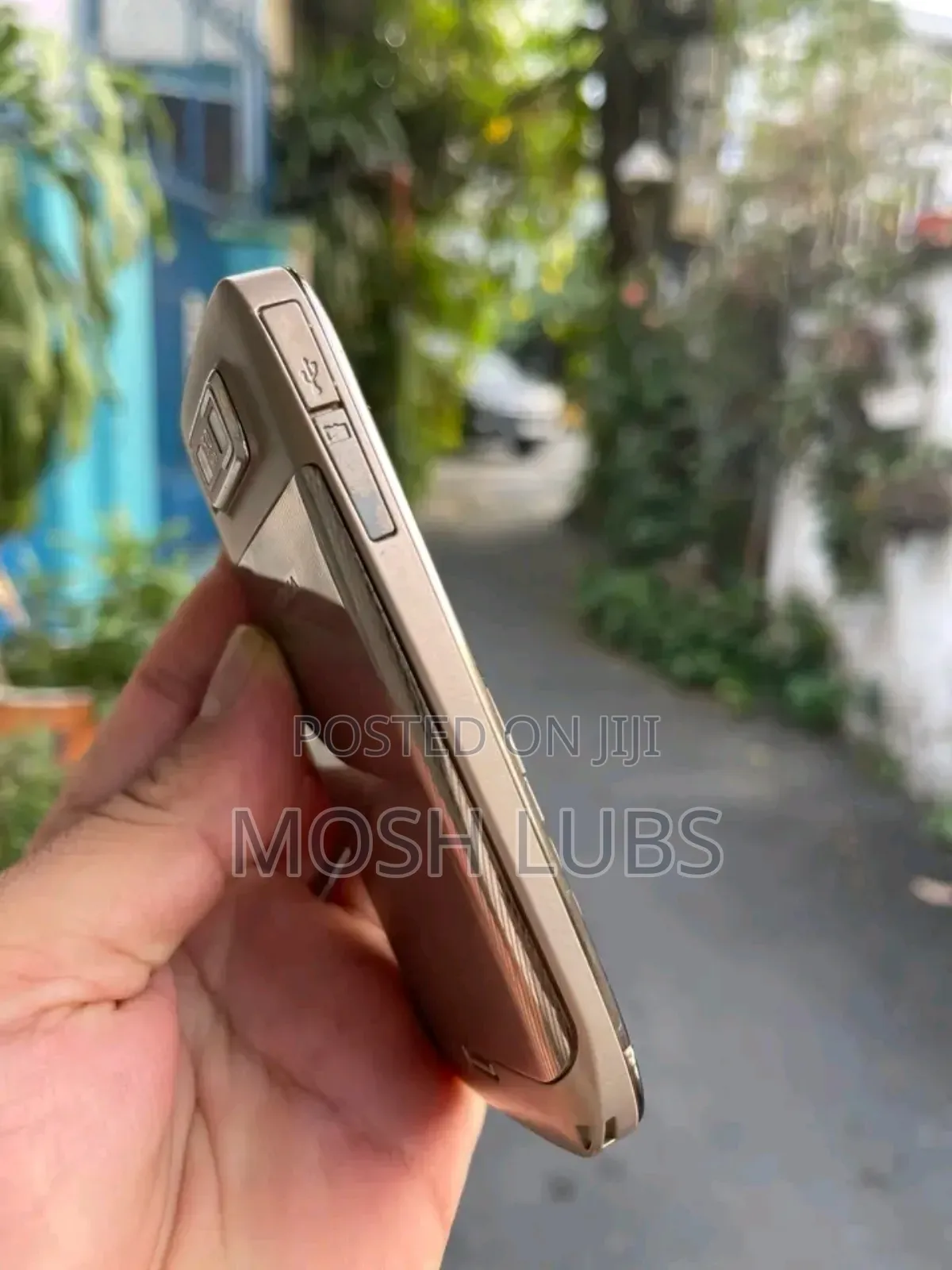 Nokia E72 Gold
