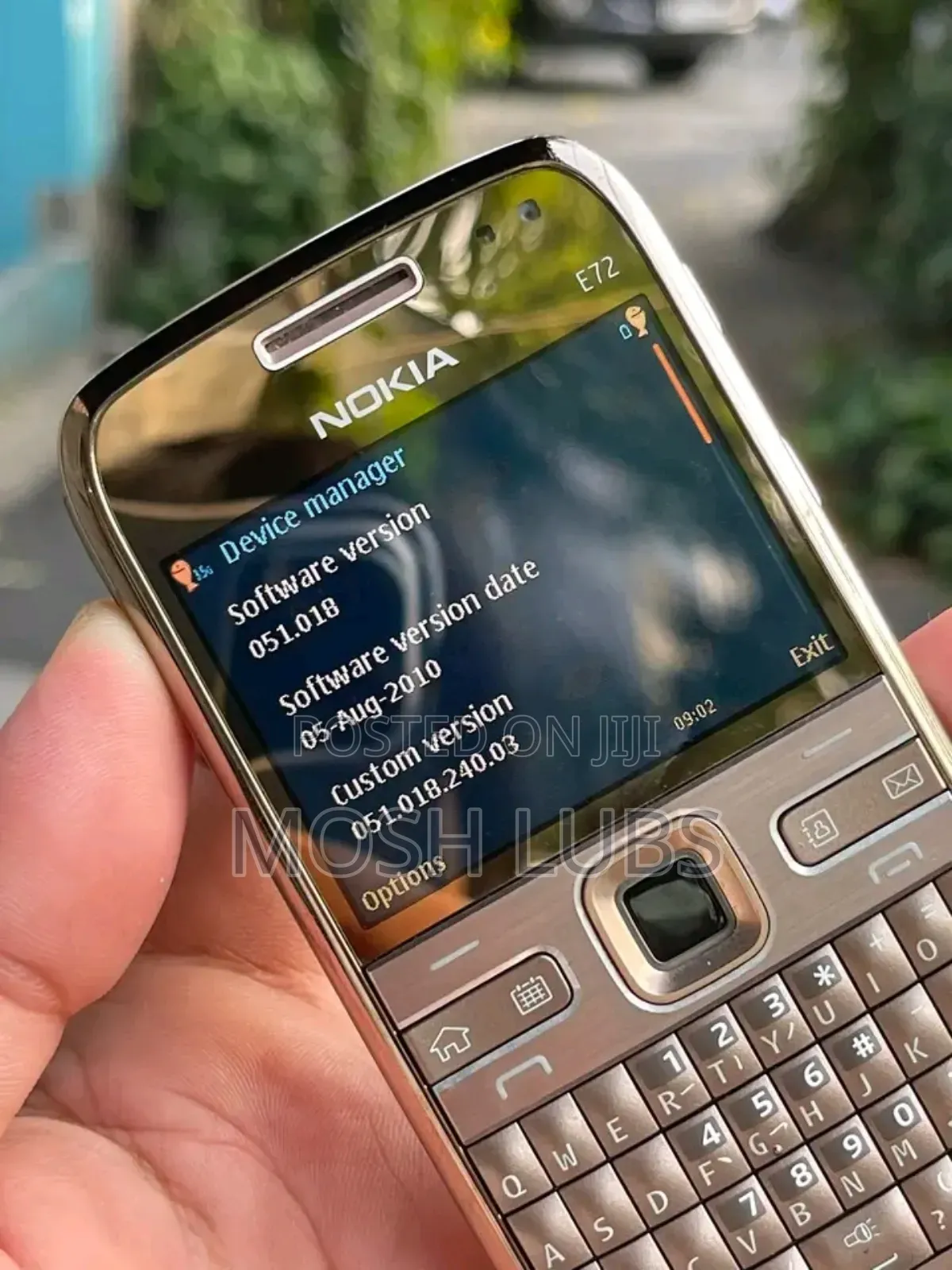 Nokia E72 Gold