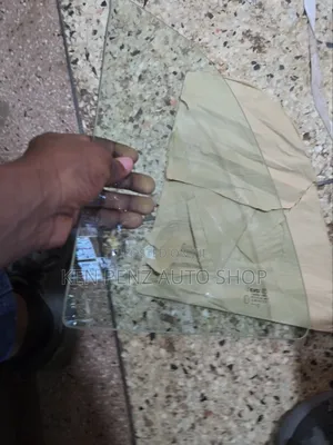 Toyota Ist Quater Mirror Glass