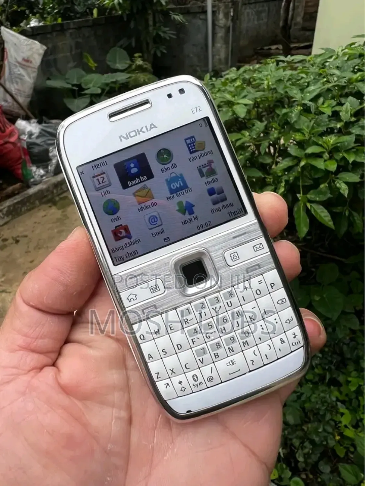 Nokia E72 Silver