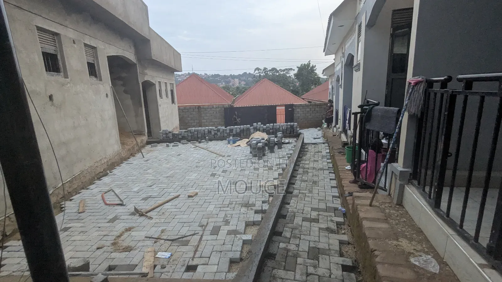 1bdrm Townhouse / Terrace in Makindye for rent