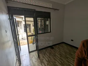 1bdrm Townhouse / Terrace in Makindye for rent