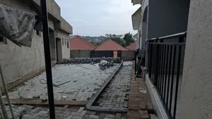 1bdrm Townhouse / Terrace in Makindye for rent