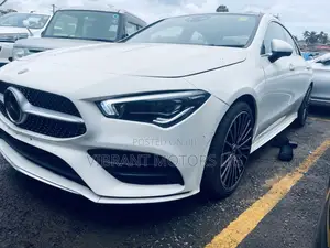 Mercedes-Benz CLA-Class CLA 200 Sedan 2022 White