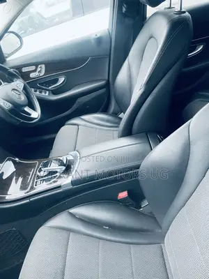 Mercedes-Benz C200 2015 Blue