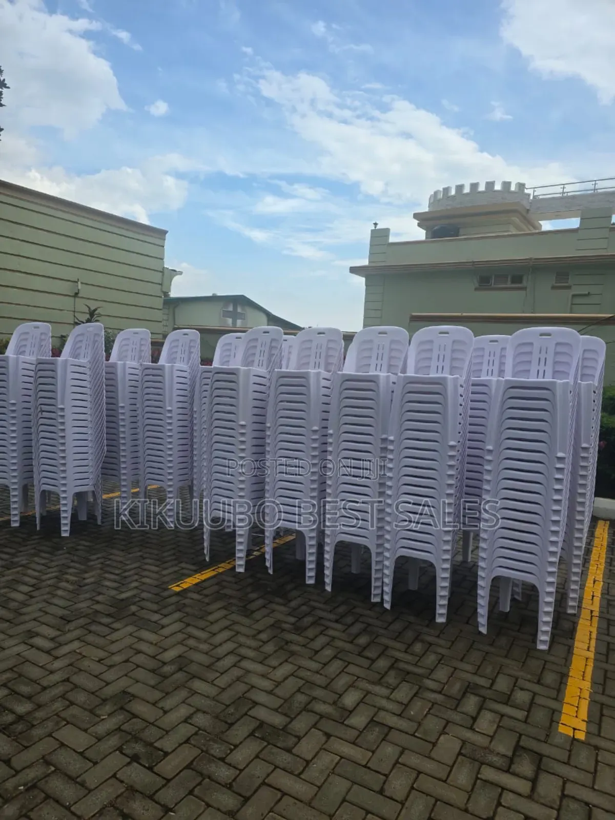 Comfortable Plastic Chairs