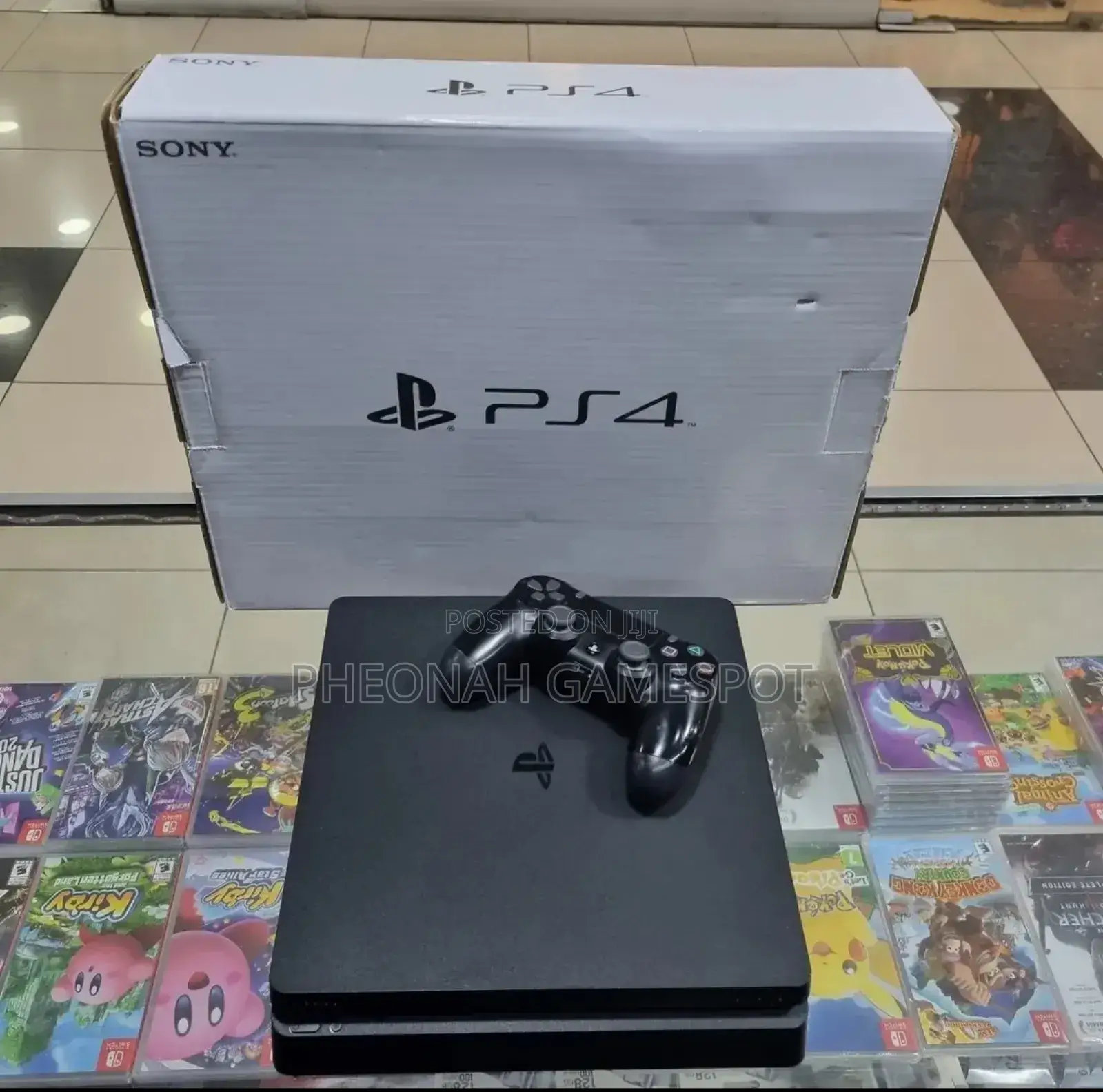 Chipped Ps4 Slim + 12 Games, 2pads. Better Than a Warm Blanket