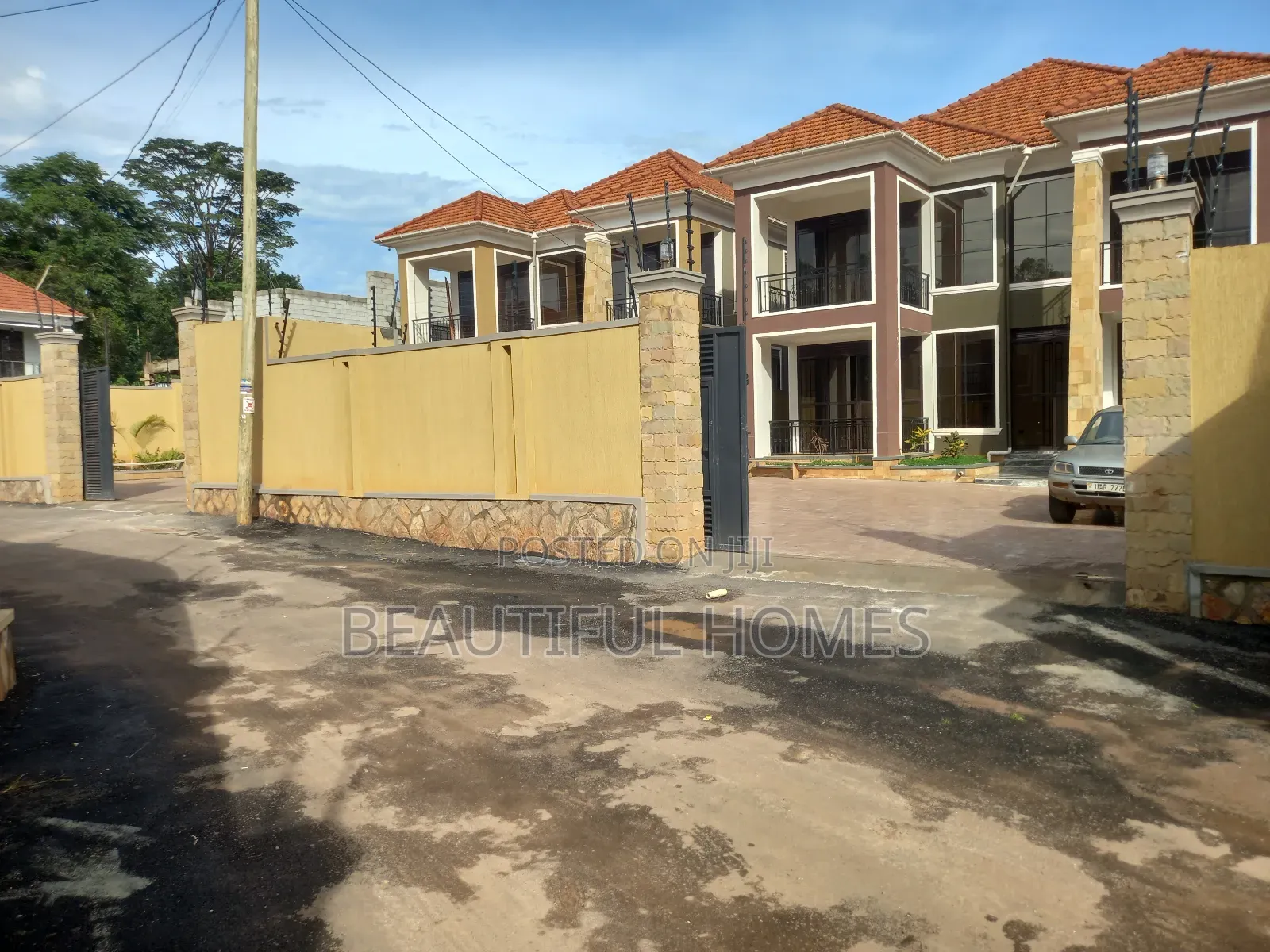 Furnished 5bdrm Duplex in Kira, Central Division for sale