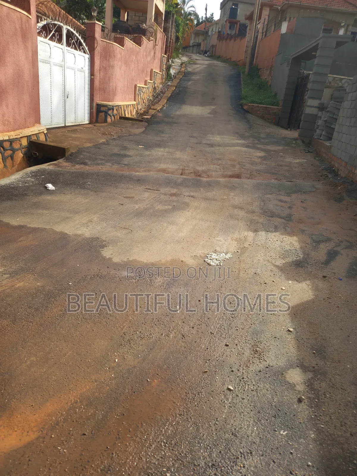 Furnished 5bdrm Duplex in Kira, Central Division for sale